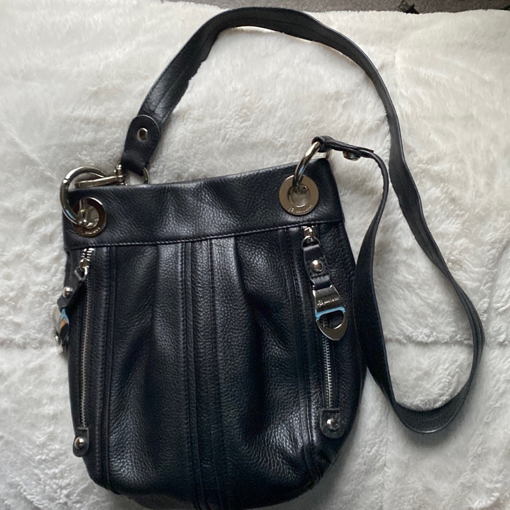 B makowsky , woman shoulder handbag